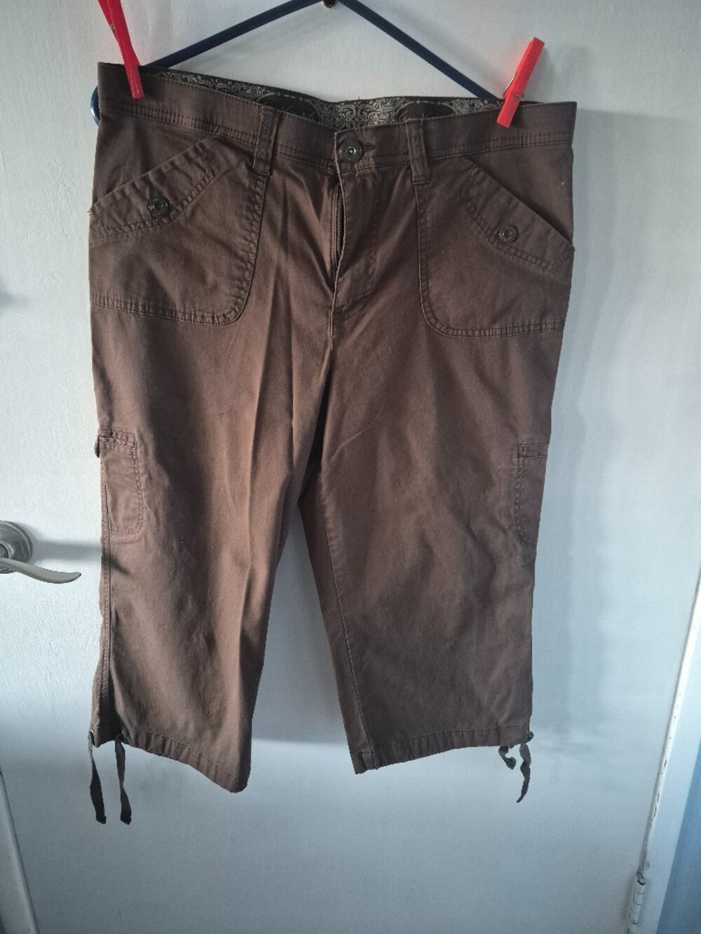 Twill capris